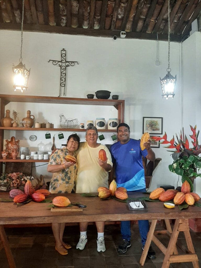 Costa do cacau revelada para visitantes em Ilhéus - BA. Passeios guiados pela Conexão Ilhéus passeios e Viagens.